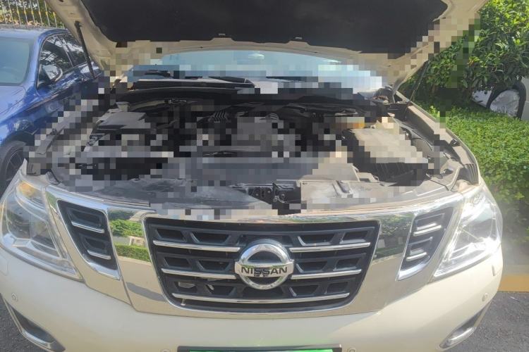 Used Nissan Patrol  Engine Bay