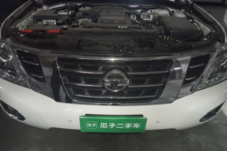 Used Nissan Patrol 2017 4.0L SE U.S.-Spec Version Engine Bay