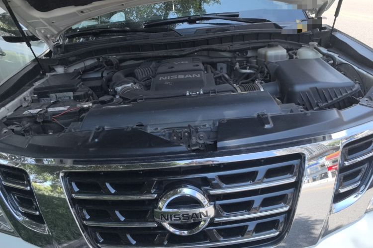 Used Nissan Patrol  Engine Bay