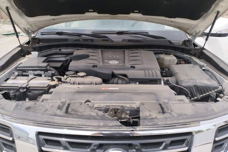 Used Nissan Patrol  Engine Bay