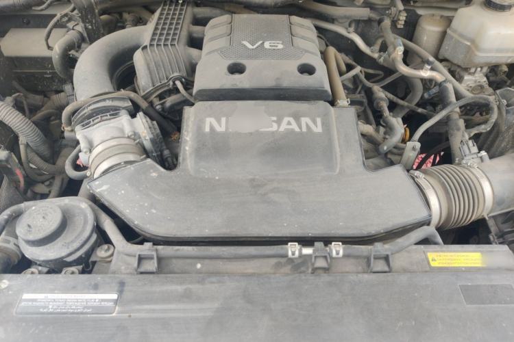 Used Nissan Patrol  Engine Bay