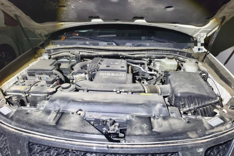 Used Nissan Patrol 2017 4.0L Parallel Import Engine Bay