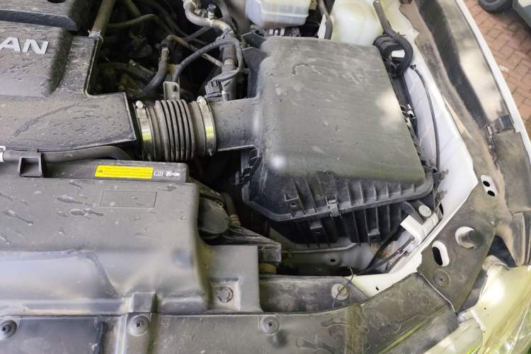 Used Nissan Patrol  Engine Bay Left