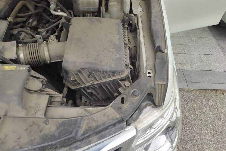 Used Nissan Patrol  Engine Bay Left