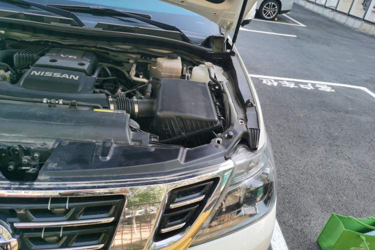 Used Nissan Patrol  Engine Bay Left