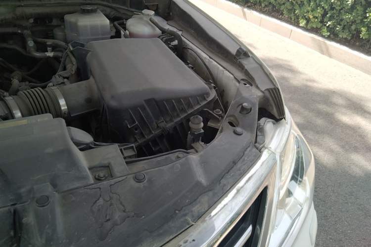 Used Nissan Patrol  Engine Bay Left