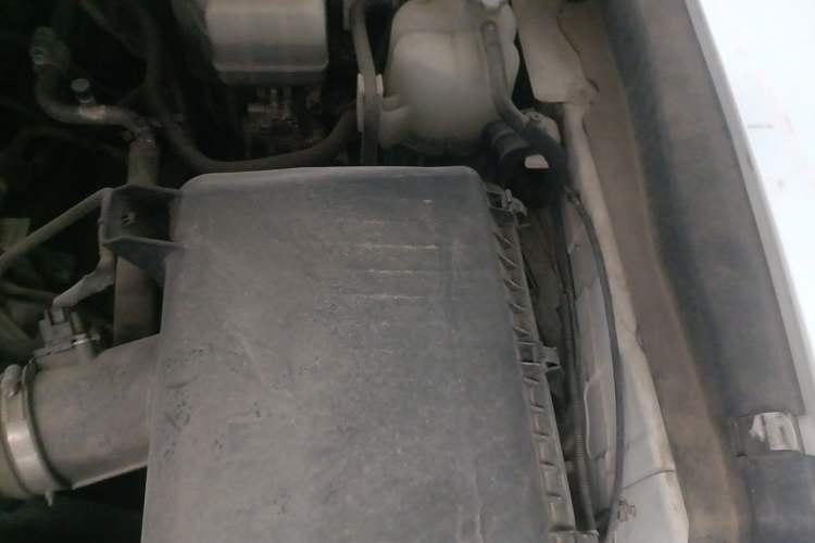 Used Nissan Patrol  Engine Bay Left