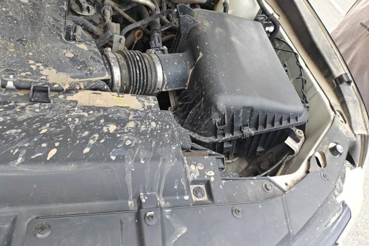 Used Nissan Patrol  Engine Bay Left