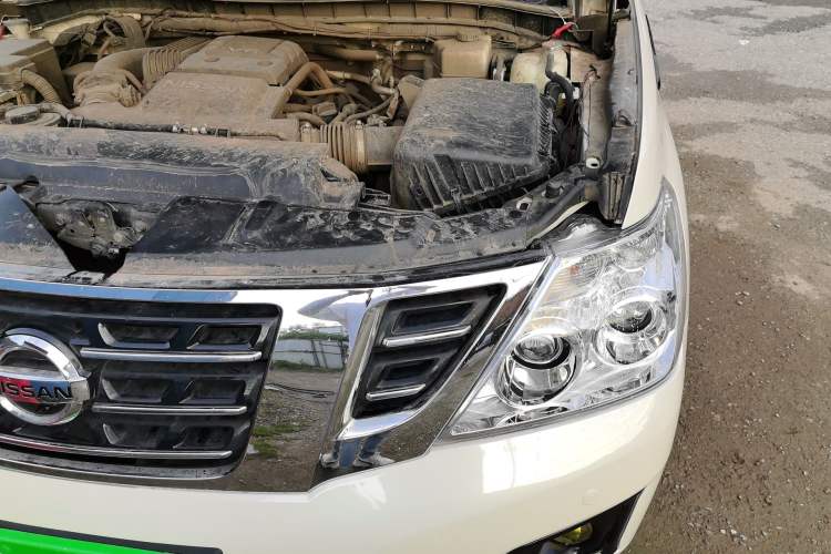 Used Nissan Patrol  Engine Bay Left