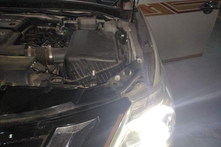 Used Nissan Patrol  Engine Bay Left