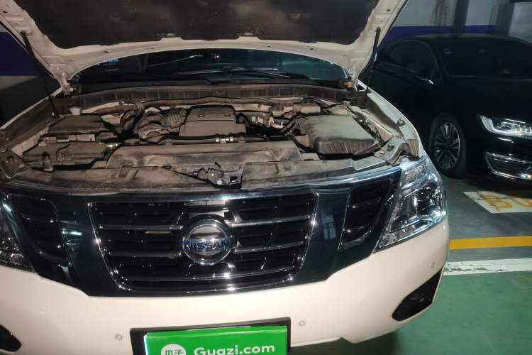 Used Nissan Patrol  Engine Bay Left