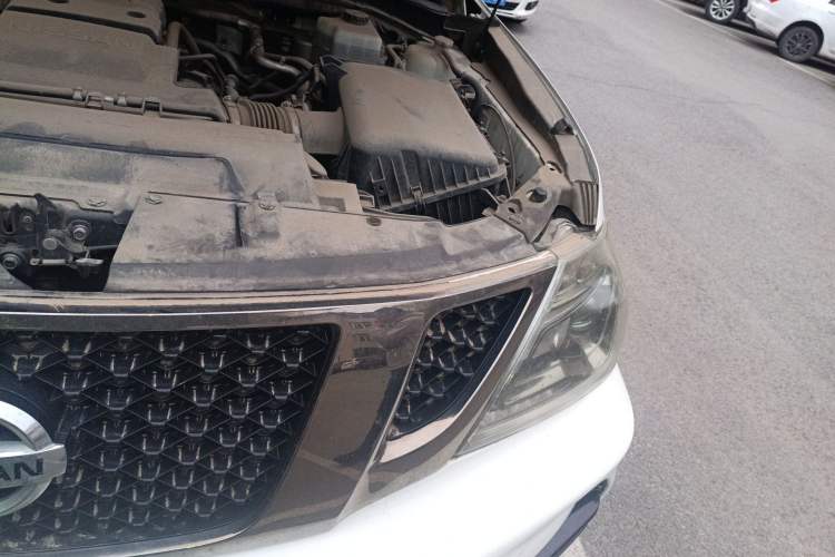 Used Nissan Patrol 2017 4.0L XE Middle East Version Engine Bay Left