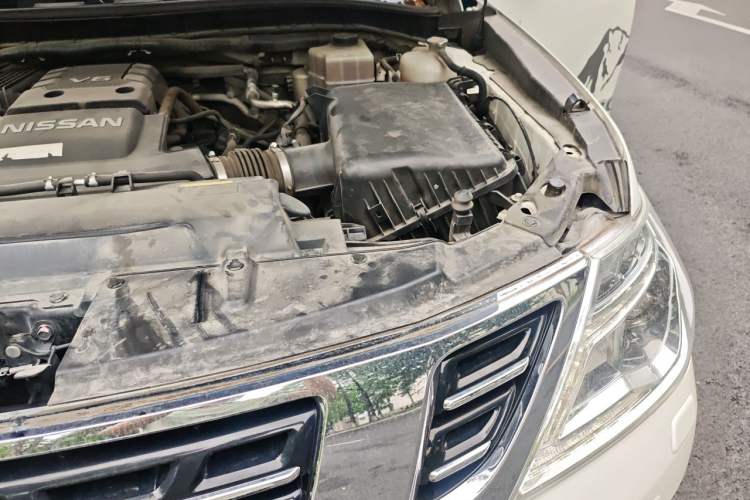 Used Nissan Patrol  Engine Bay Left