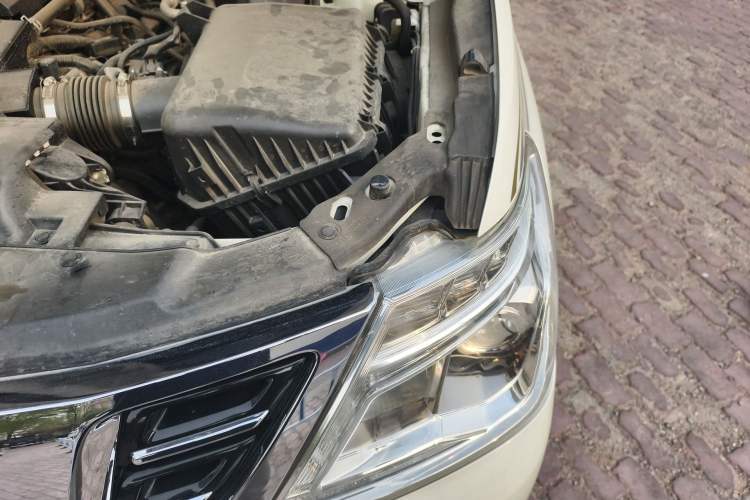 Used Nissan Patrol 2017 4.0L XE Middle East Version Engine Bay Left