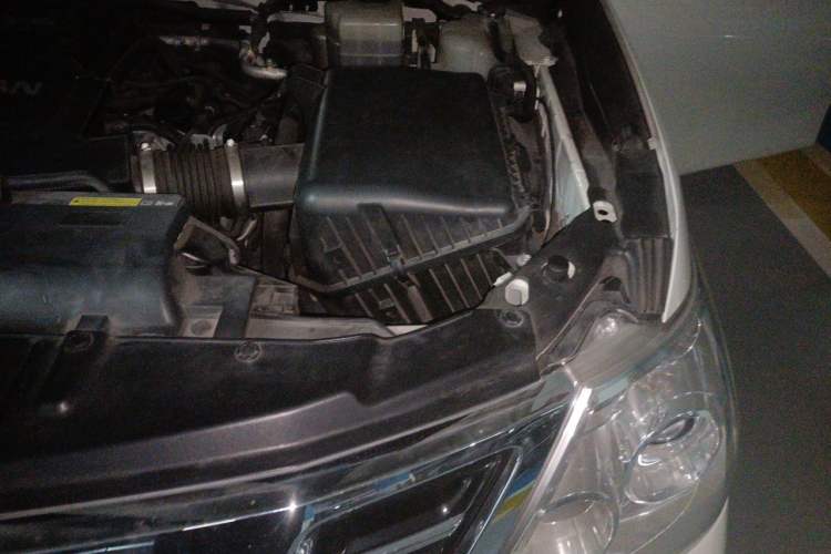 Used Nissan Patrol  Engine Bay Left