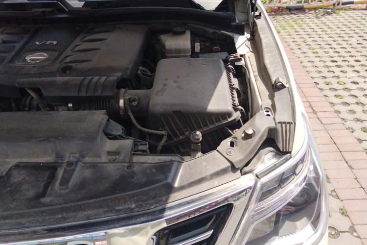 Used Nissan Patrol  Engine Bay Left