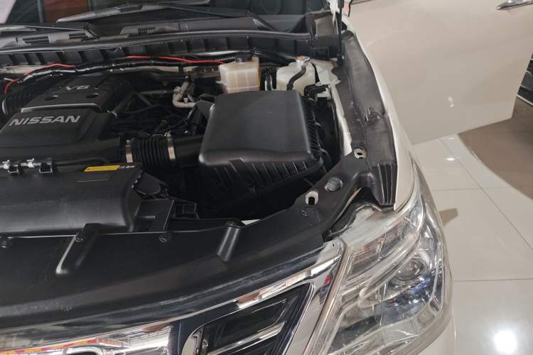 Used Nissan Patrol  Engine Bay Left