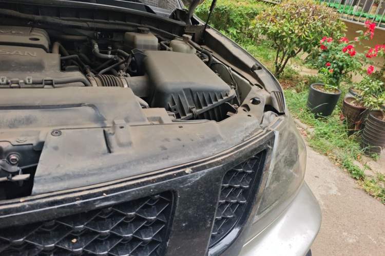 Used Nissan Patrol  Engine Bay Left