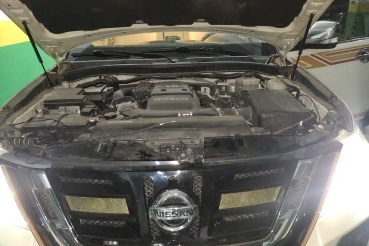Used Nissan Patrol  Engine Bay