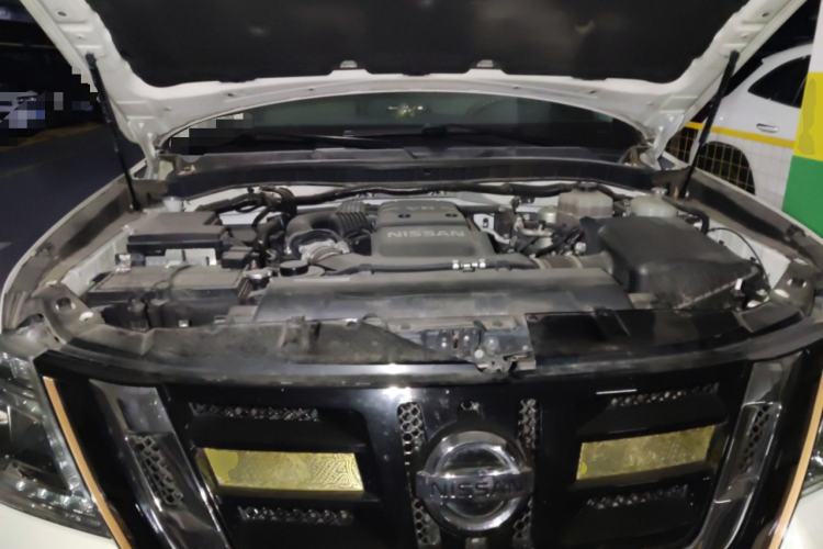 Used Nissan Patrol 2017 4.0L SE U.S.-Spec Version Engine Bay