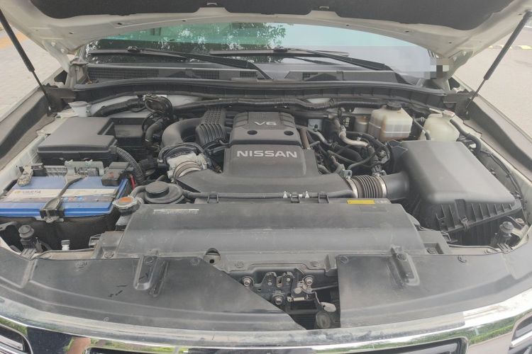 Used Nissan Patrol  Engine Bay