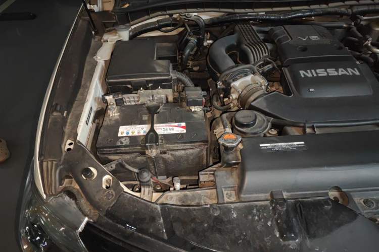 Used Nissan Patrol  Engine Bay Right
