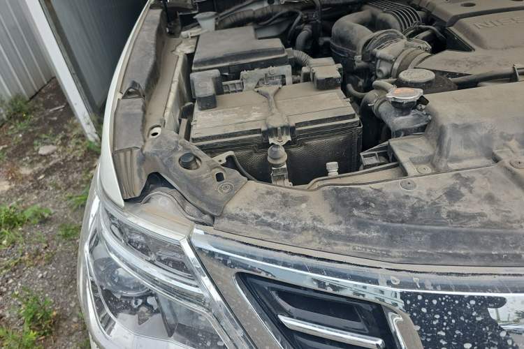 Used Nissan Patrol  Engine Bay Right