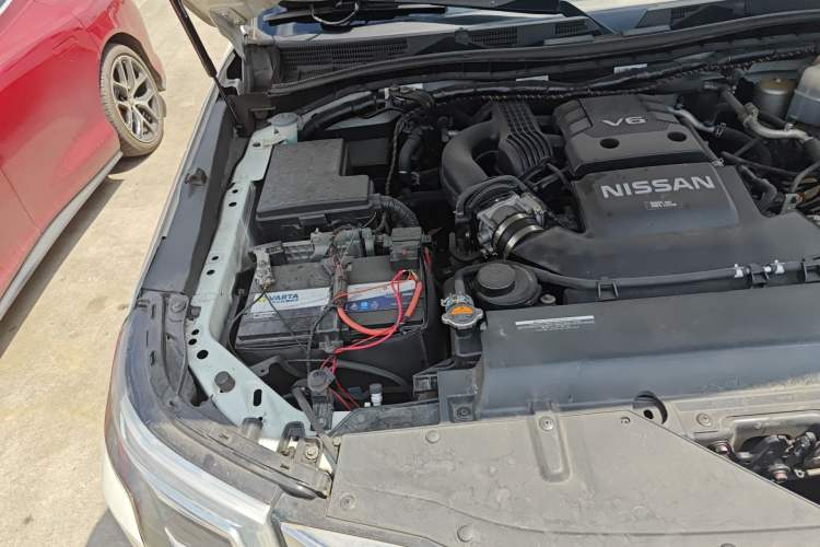 Used Nissan Patrol  Engine Bay Right