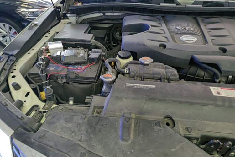 Used Nissan Patrol 2017 5.6L Standard Edition Engine Bay Right