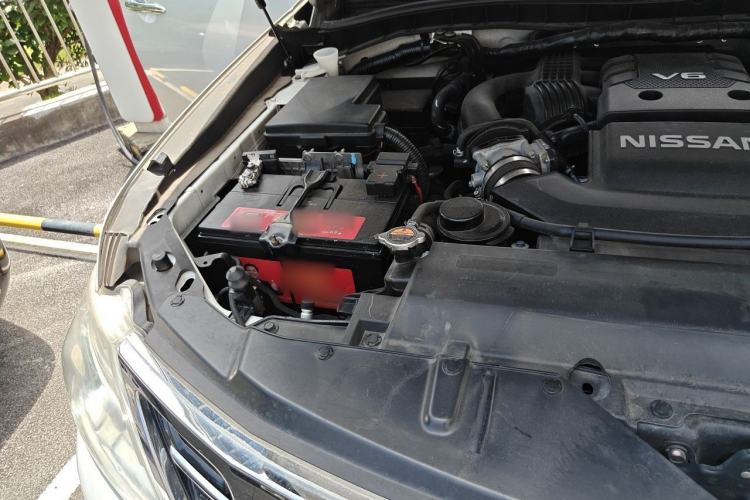 Used Nissan Patrol 2017 4.0L XE Middle East Version Engine Bay Right