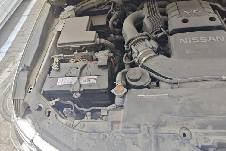 Used Nissan Patrol  Engine Bay Right