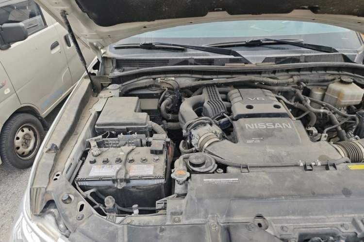 Used Nissan Patrol  Engine Bay Right