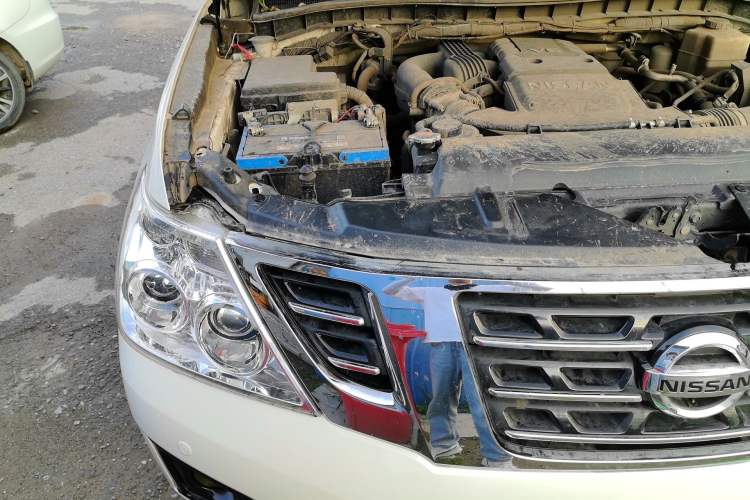 Used Nissan Patrol  Engine Bay Right