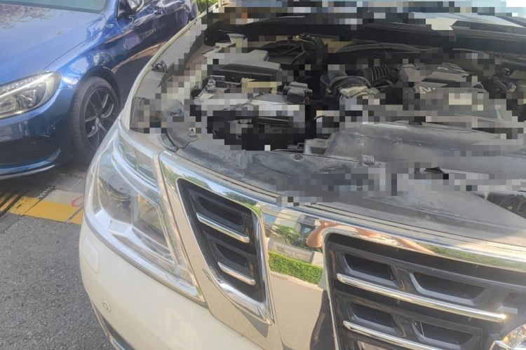 Used Nissan Patrol  Engine Bay Right