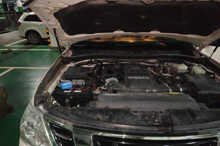 Used Nissan Patrol  Engine Bay Right