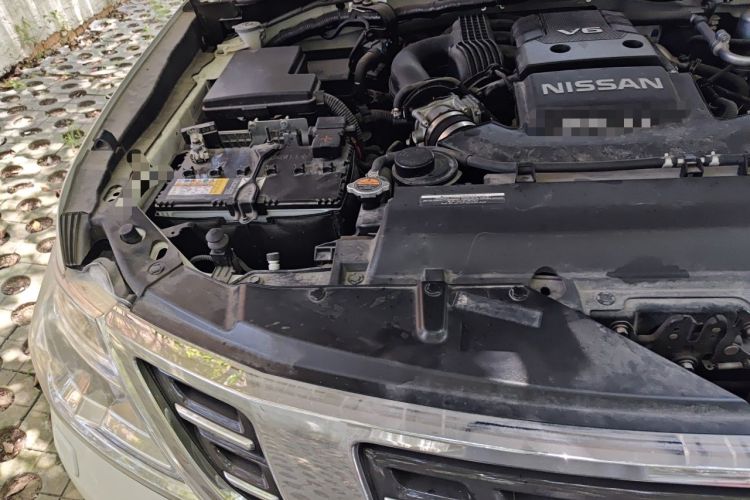 Used Nissan Patrol 2017 Y62 4.0L SE-T2 BOSE – Middle East Engine Bay Right