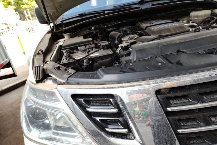 Used Nissan Patrol 2017 4.0L XE Middle East Version Engine Bay Right