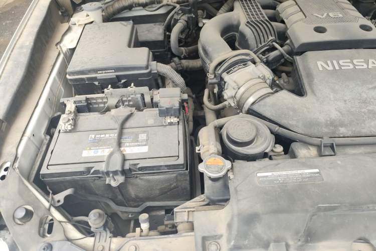 Used Nissan Patrol  Engine Bay Right