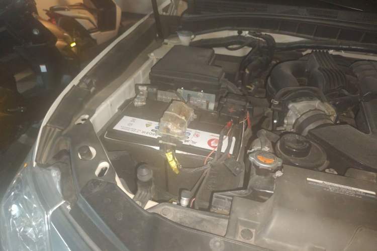Used Nissan Patrol  Engine Bay Right