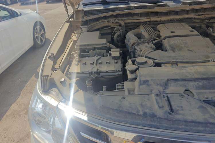 Used Nissan Patrol  Engine Bay Right
