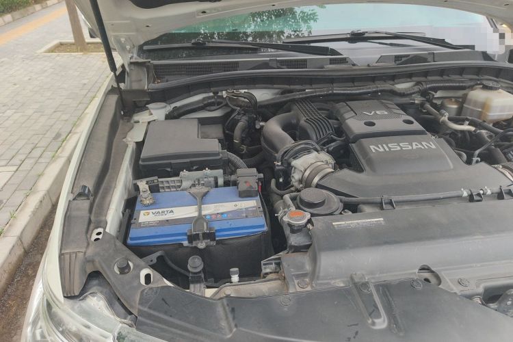 Used Nissan Patrol  Engine Bay Right