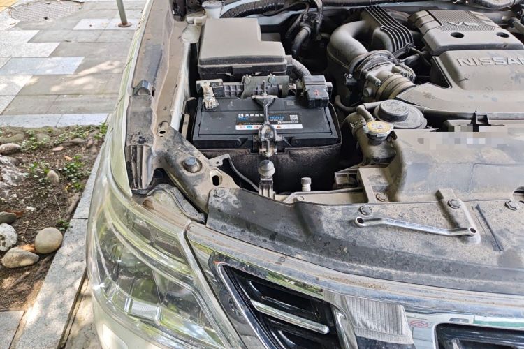 Used Nissan Patrol  Engine Bay Right