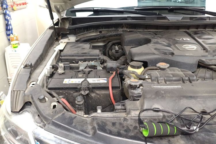 Used Nissan Patrol  Engine Bay Right