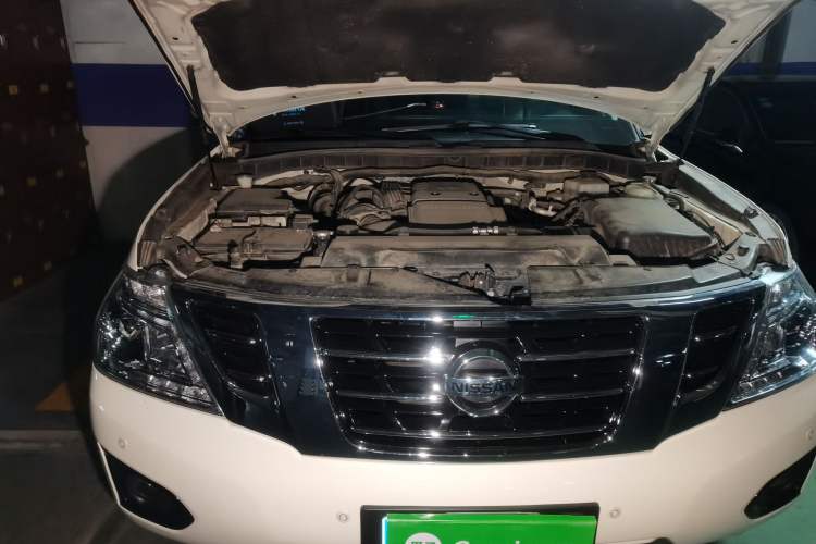 Used Nissan Patrol  Engine Bay Right