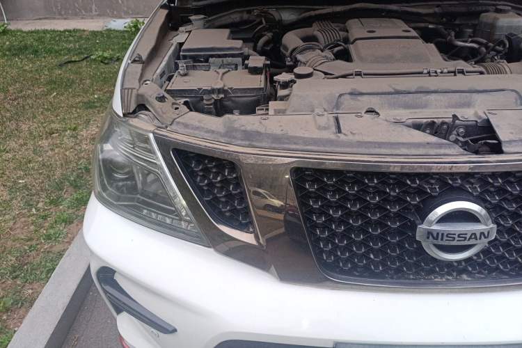 Used Nissan Patrol 2017 4.0L XE Middle East Version Engine Bay Right