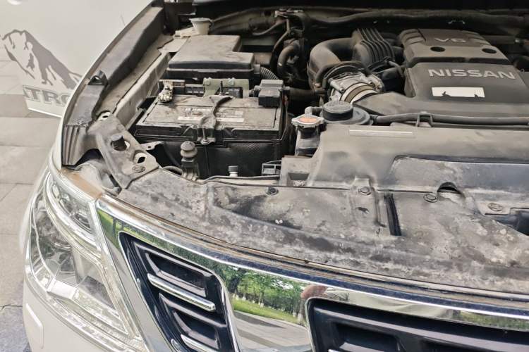 Used Nissan Patrol  Engine Bay Right