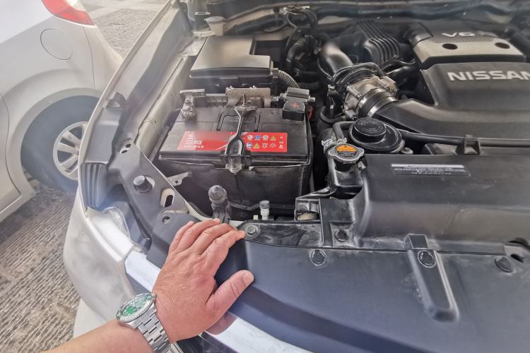 Used Nissan Patrol  Engine Bay Right
