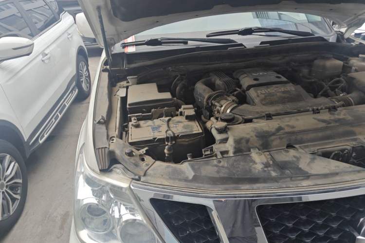 Used Nissan Patrol 2017 4.0L SE U.S.-Spec Version Engine Bay Right