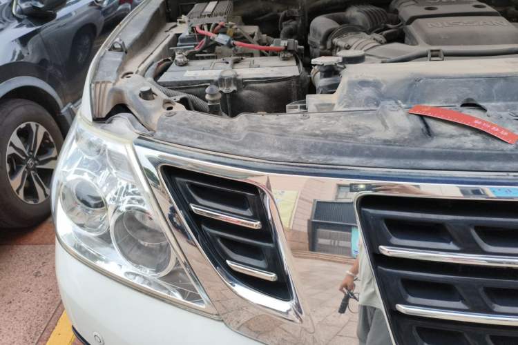 Used Nissan Patrol 2017 4.0L XE Middle East Version Engine Bay Right