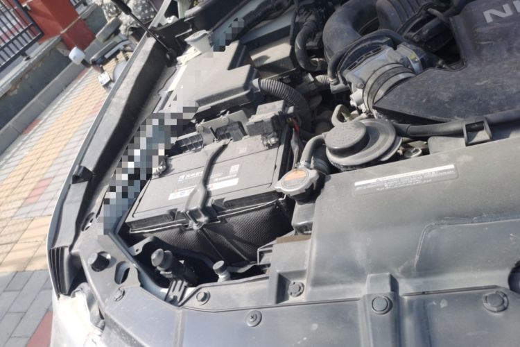 Used Nissan Patrol  Engine Bay Right